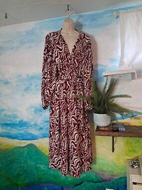 Ava & Viv size 4X balloon sleeve dress, excellent condition and quality